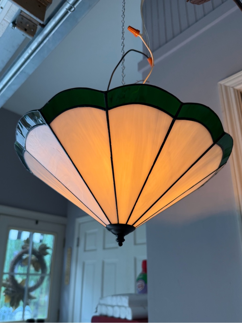 Tiffany-style green and white plastic 3-light pendant